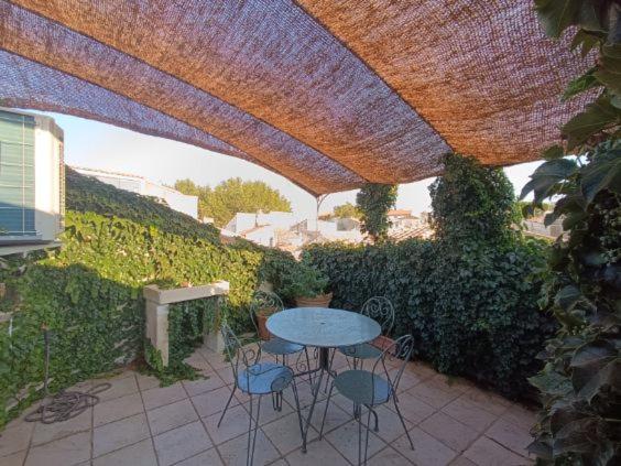 La Confidentielle Centre Ville Arles Terrasse Екстер'єр фото