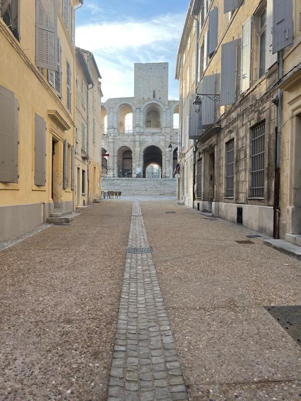 La Confidentielle Centre Ville Arles Terrasse Екстер'єр фото